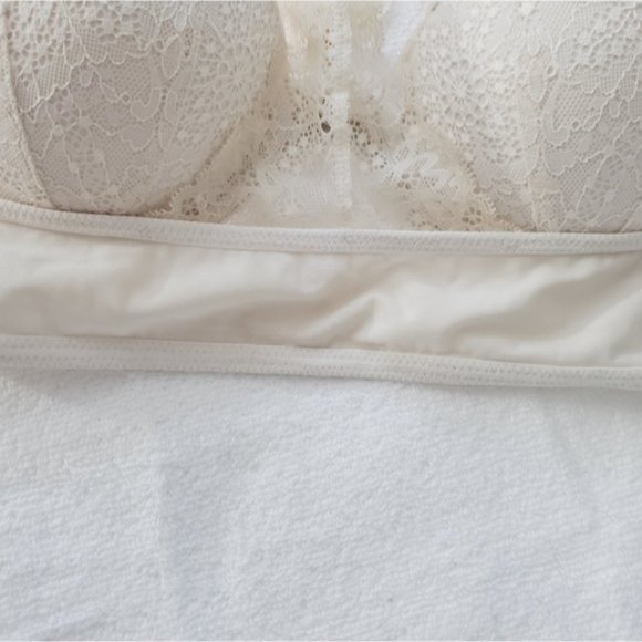 SOLD- Victoria's Secret Pink- Date Pushup Bra 32C - Picture 8 of 16